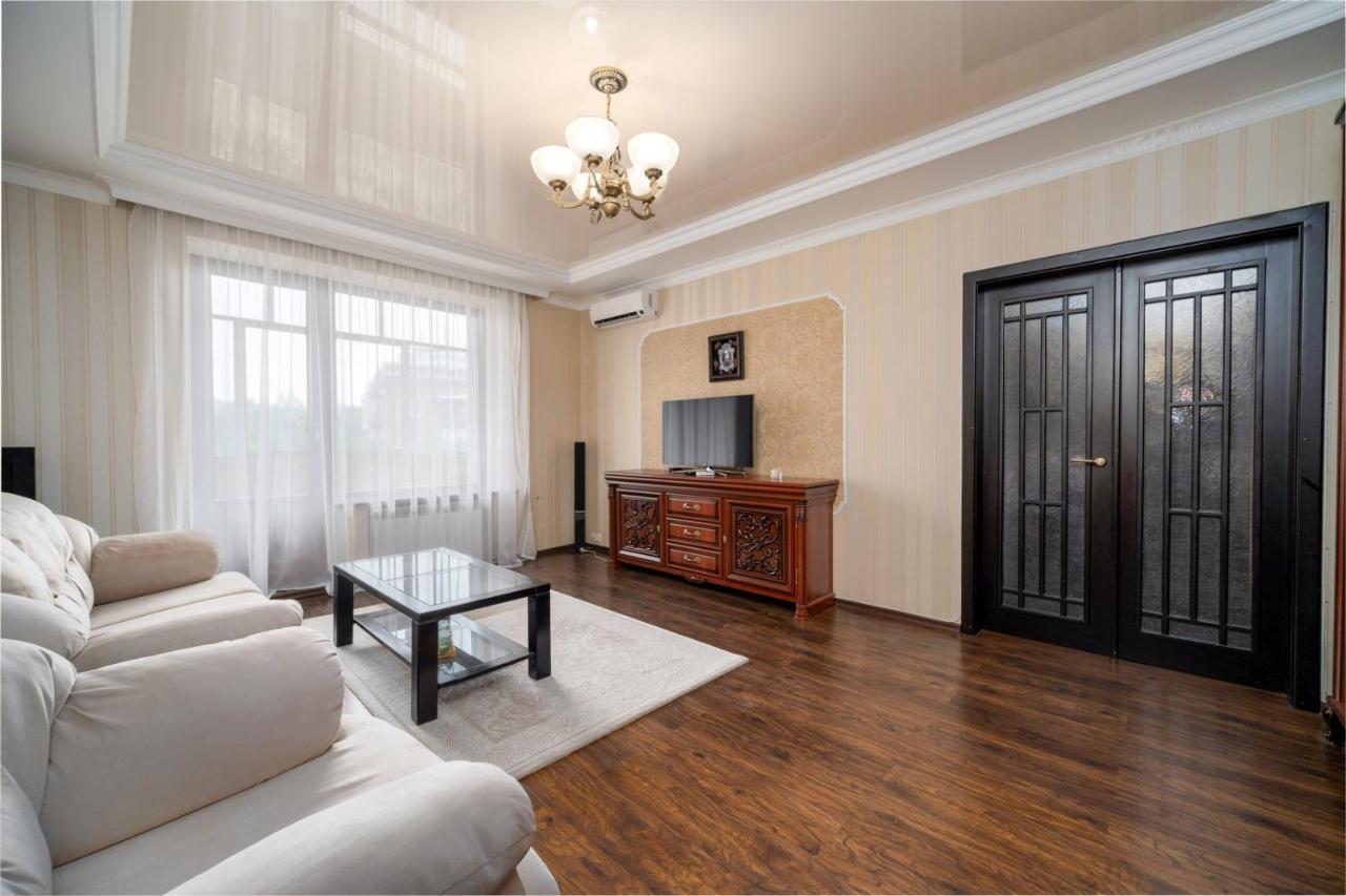 Lux Apartment Gorkiy Park Charkov Exteriér fotografie